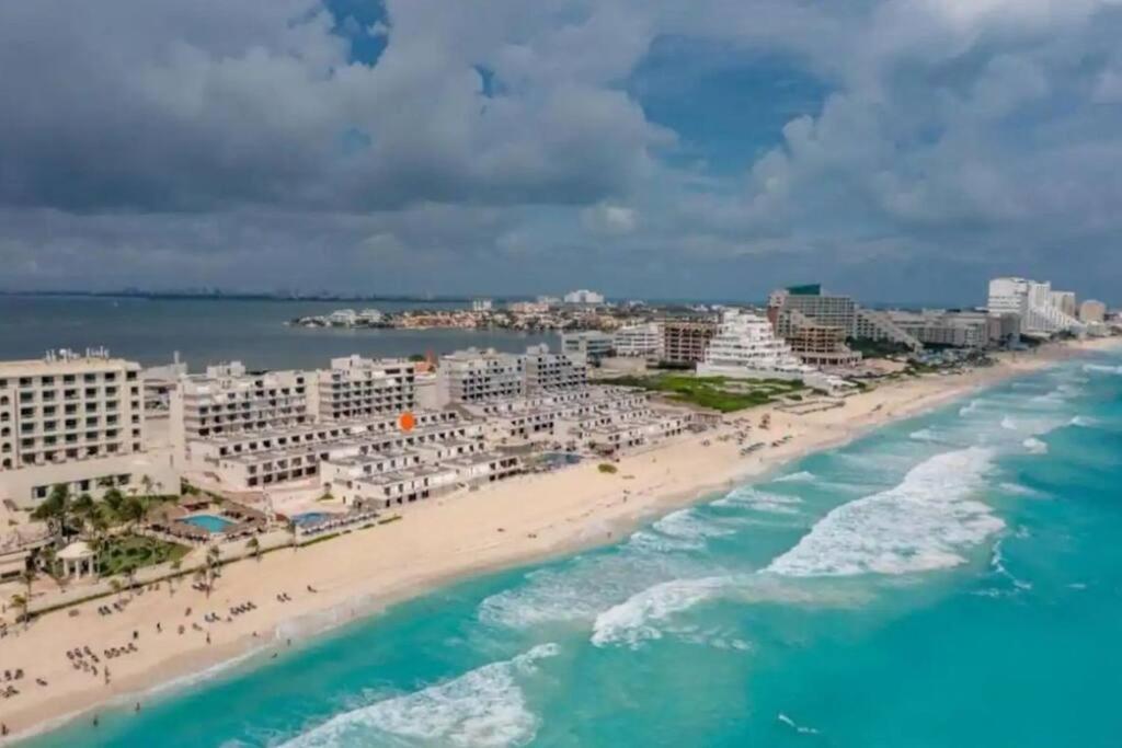 Amazing Beachfront Apartment Cancún Extérieur photo