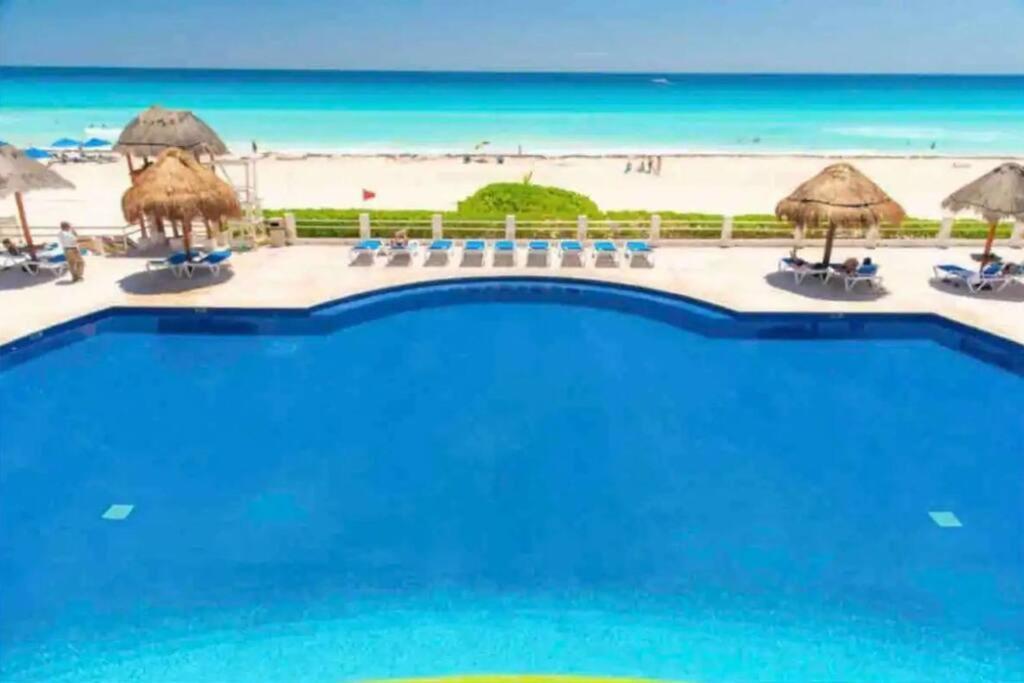 Amazing Beachfront Apartment Cancún Extérieur photo